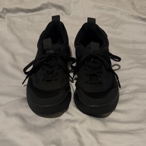 Women’s Black Ultra Range Vans Sneakers